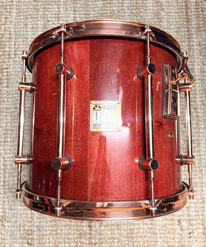 Raro acero rosso esclusivo - , tom